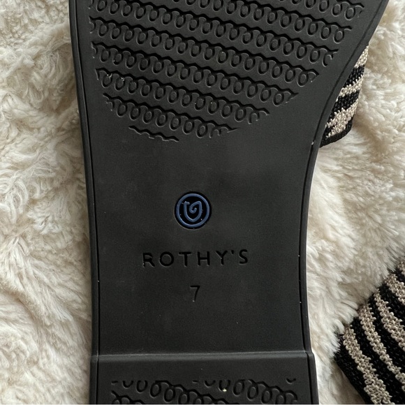 RARE Never Launched Zebra Rothy’s Sandals - Picture 4 of 4